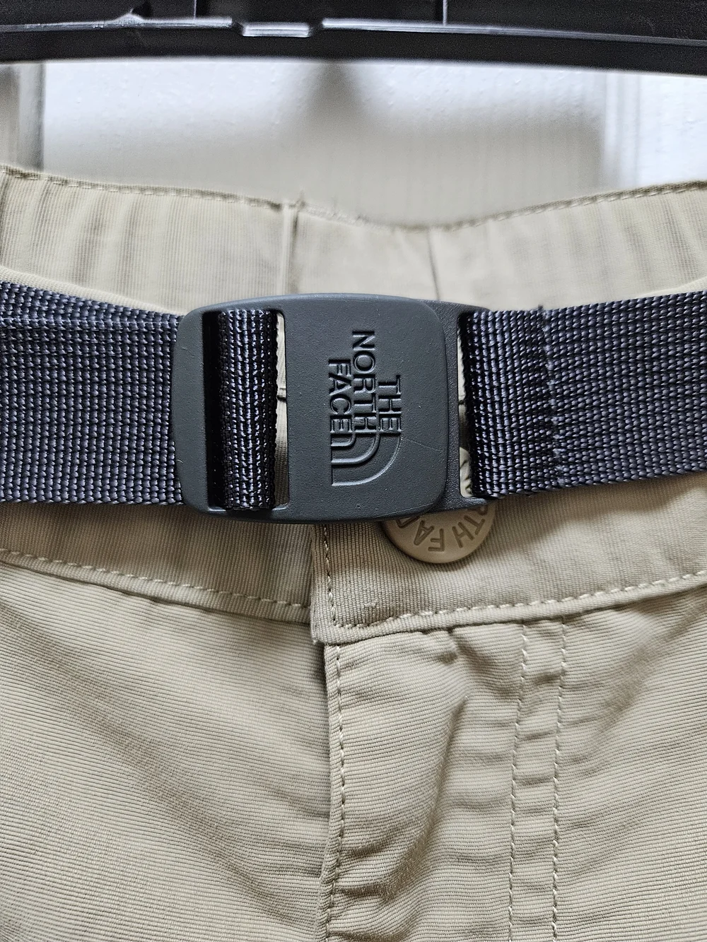 The North Face Men's Convertible Cargo Khaki Shorts with Black Belt XL/TG EUC